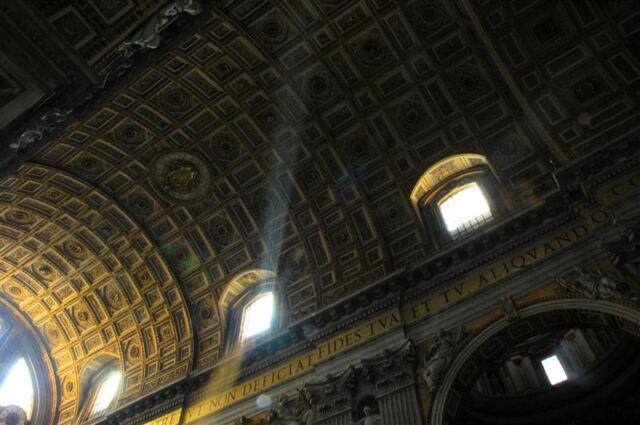 Light streams through the upper windows (2)