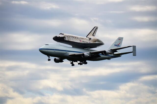 Discovery landing (4)
