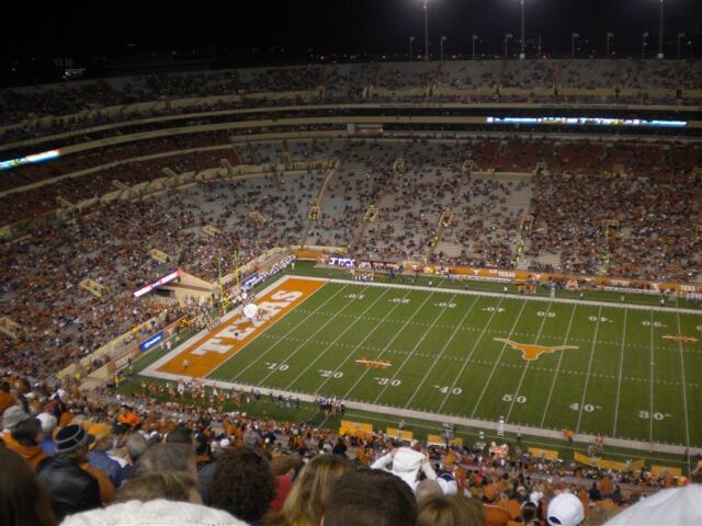 Sparse crowd - LHB entrance