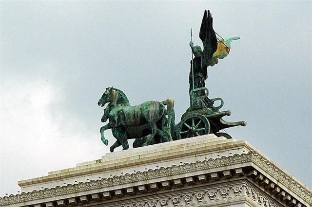 Statue atop Vittorio Monument