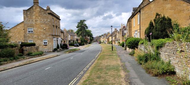 Broadway High Street views (1)