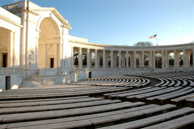 Amphitheater at Tomb of the Unknown (2)