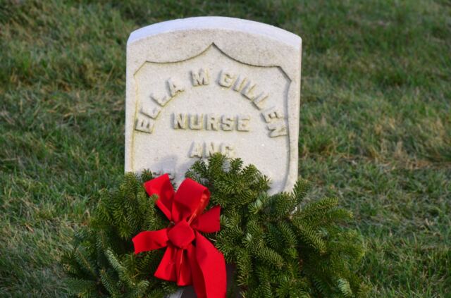 Arlington-nurse-headstone
