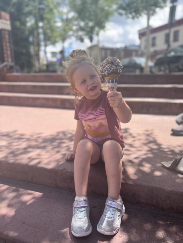 Shiloh knows how to enjoy ice cream 1