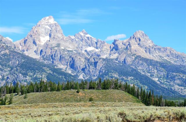 Closing in on the Tetons
