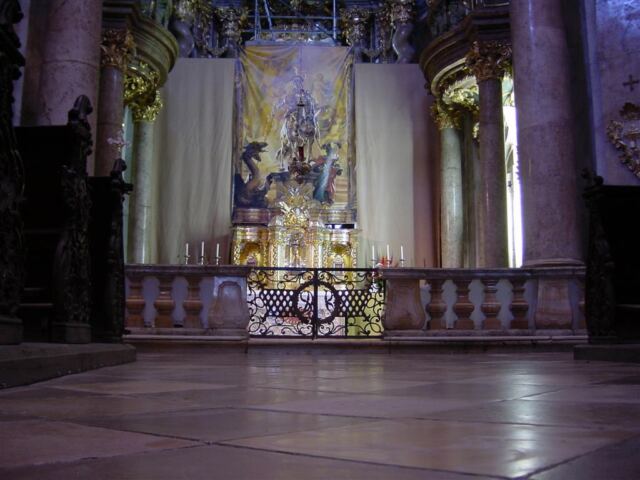 front-altar-from-floor-view