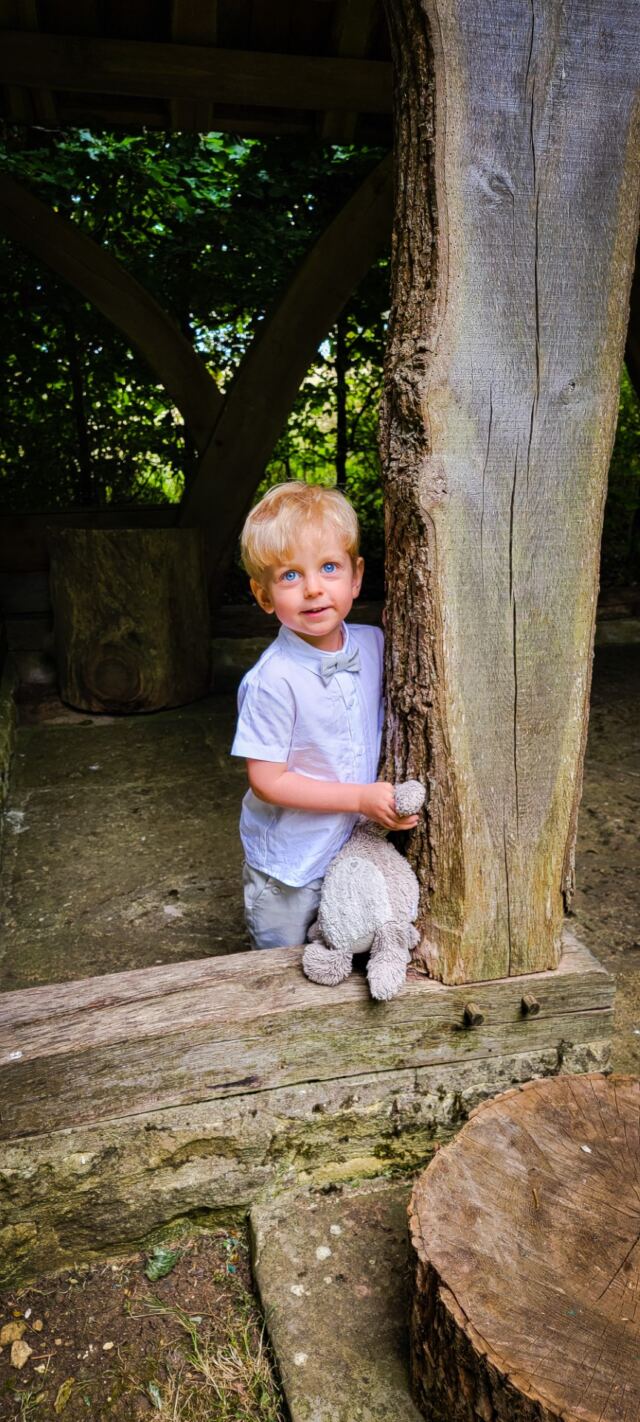 Henry - posing