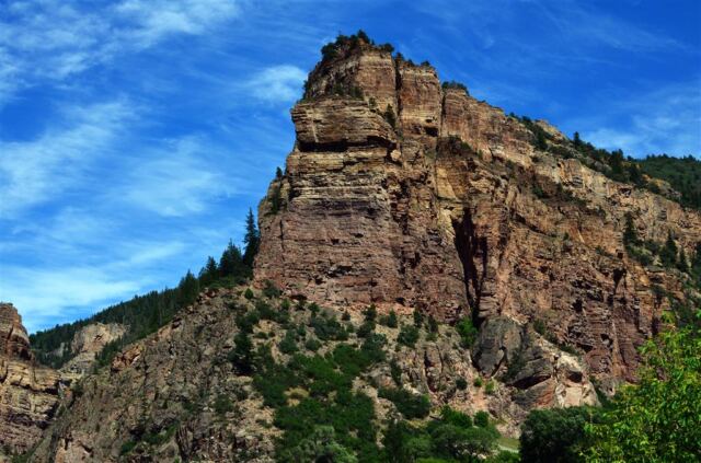 Rugged canyon divider