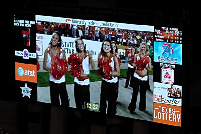 Texas Pom on Godzillatron