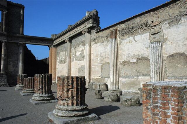 Pompeii Basilica (2)