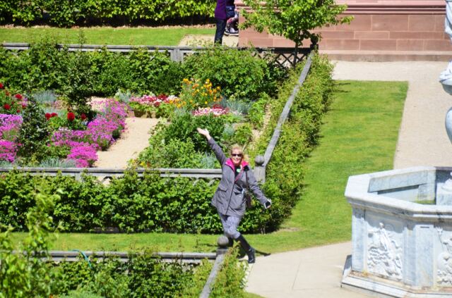 LeAnn in Kenilworth Elizabethan Gardens
