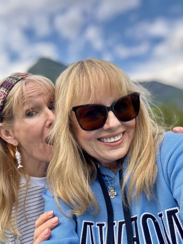 LeAnn and Kathy - Skjolden