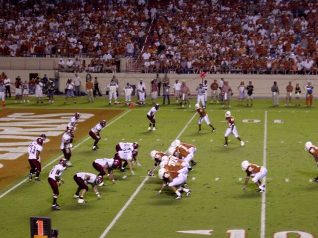 Offensive set before Cedric Benson's first score