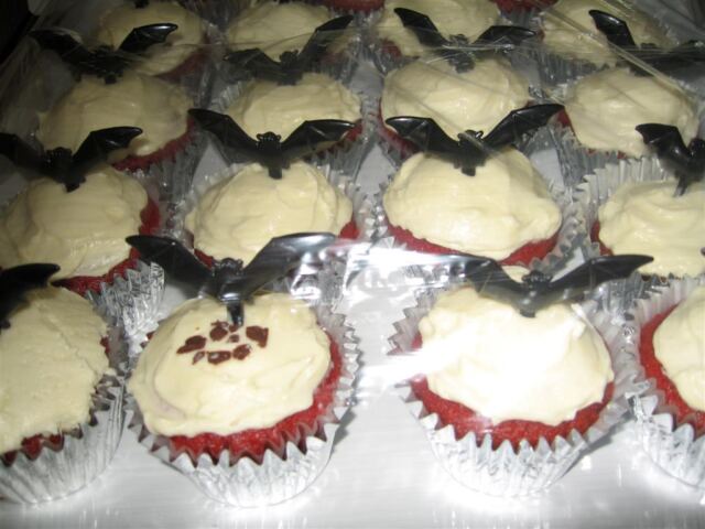 bat-cupcakes