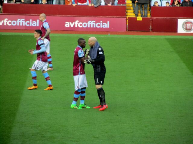 Brad Guzan pre-match