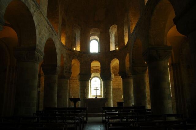 Tower of London - chapel inside The White Tower (1)