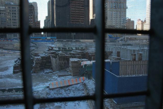 Looking into Ground Zero (3)