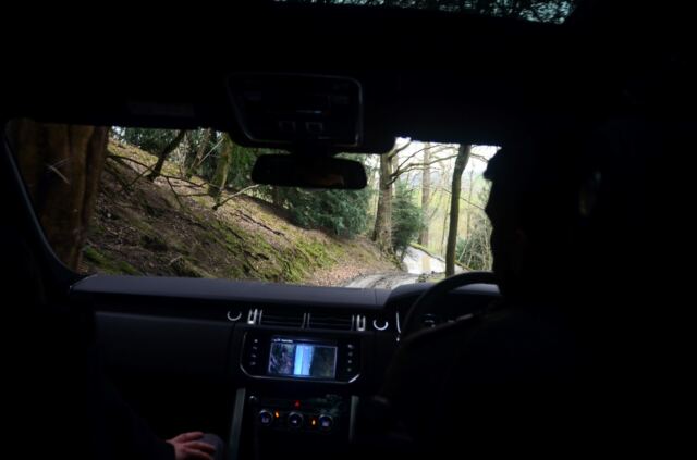 Andrew - offroad behind the wheel of the Range Rover (16)