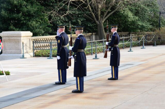 Arlington-Tomb-of-the-Unknown-Soldier-guards-3-