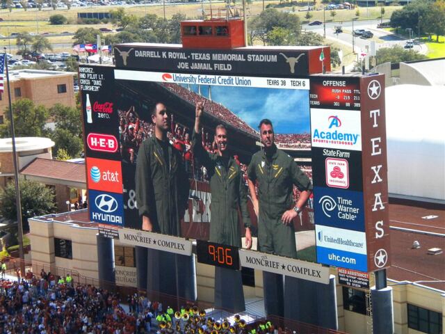 F-18 pilots from stadium flyover