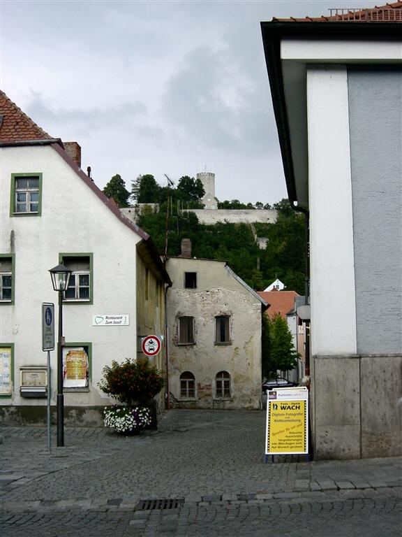 berlengenfeld-castle-down-alleyway