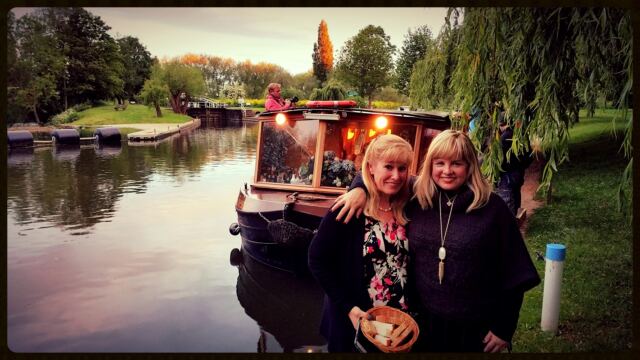 LeAnn and Kathy off to feed the swans (2)