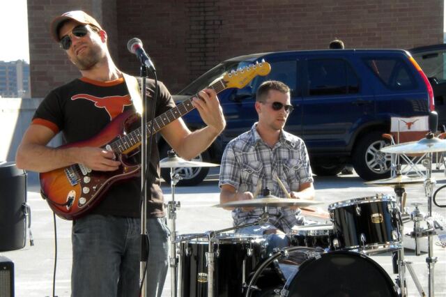 Lucas Cook performs at LN tailgate (7)