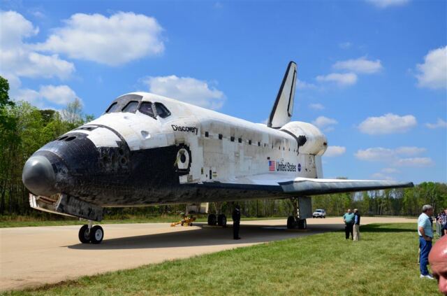 Discovery outside (22)