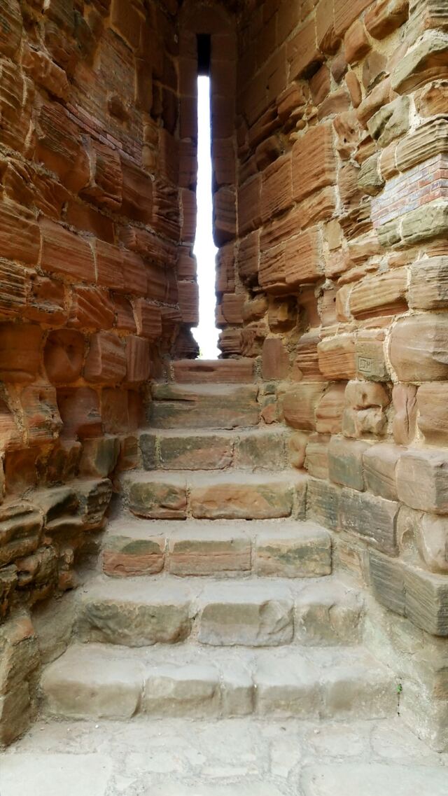 Kenilworth Castle - Great Tower arrow slit