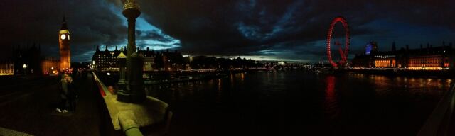 Westminster Bridge - night panorama