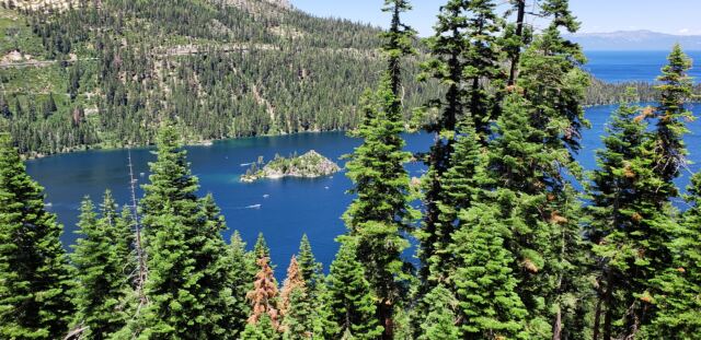 Emerald Bay overlook 02