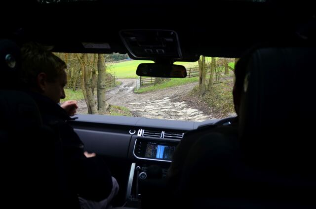 Andrew - offroad behind the wheel of the Range Rover (12)