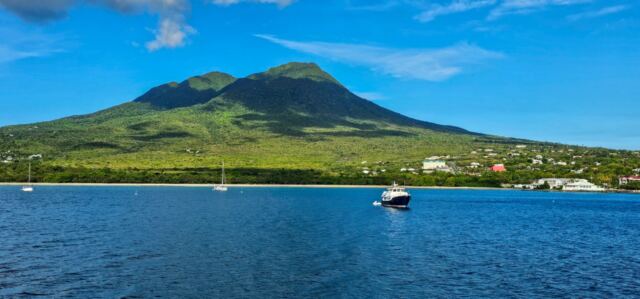 Leaving Nevis (04)