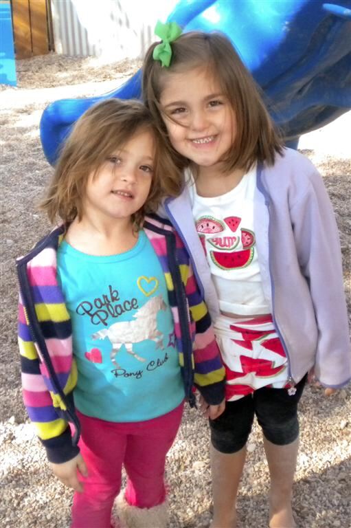 lizzy-and-teagan