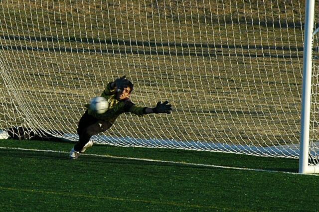 diving-for-the-pk