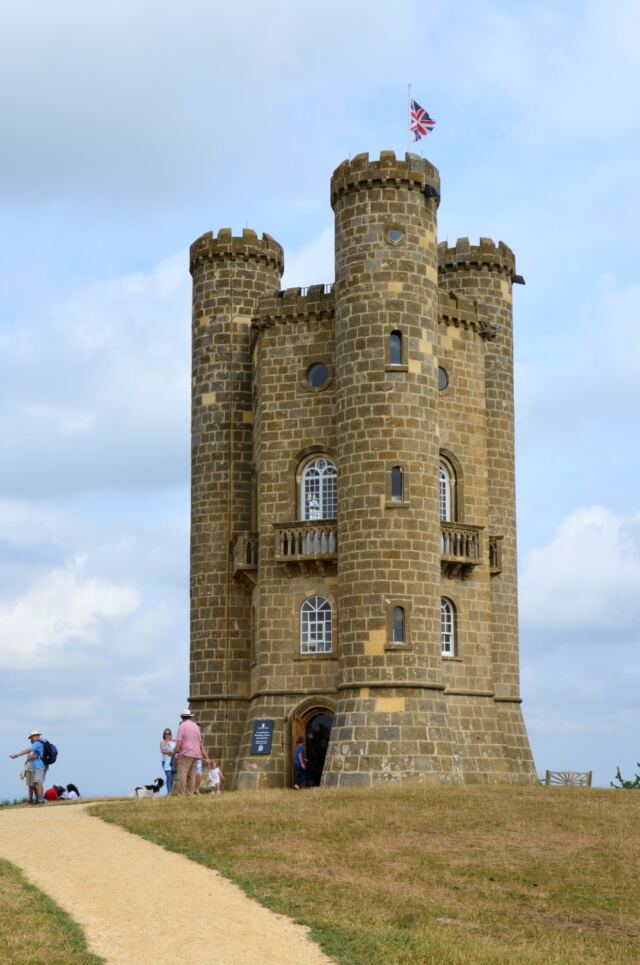 Broadway Tower (01)