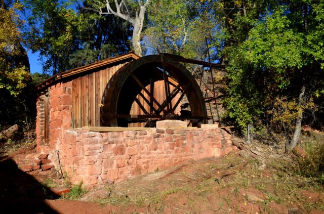 Crescent Moon Ranch - waterwheel (3)