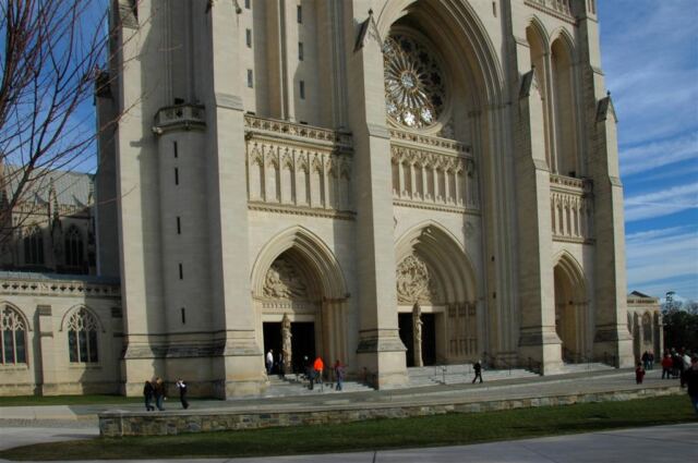 National Cathedral entrance (2)