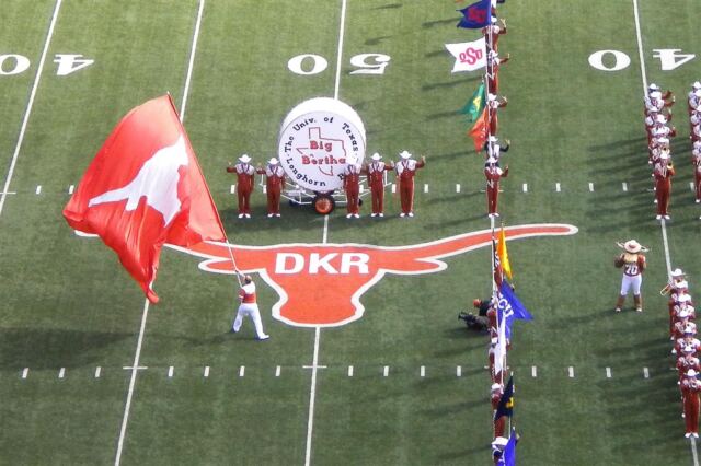 Flag, DKR logo, and Big Bertha