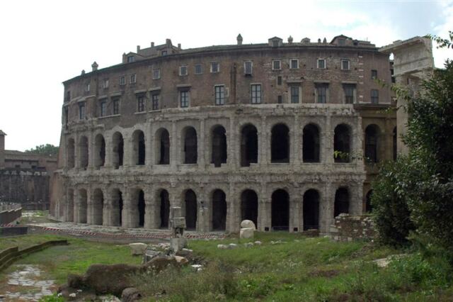 Colosseum-looking building near lunch location (1)