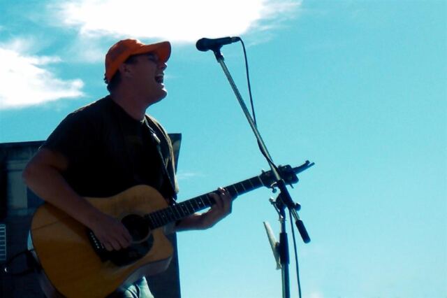 Lucas Cook performs at LN tailgate (1)