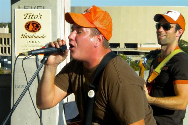 Lucas Cook performs at LN tailgate (11)