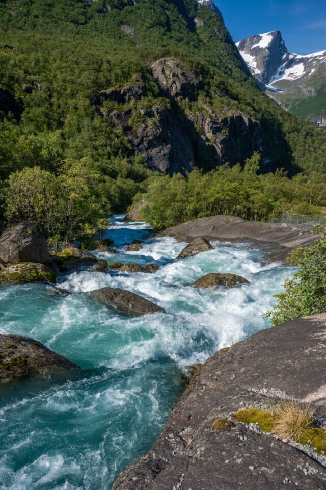 Briksdal stream 01