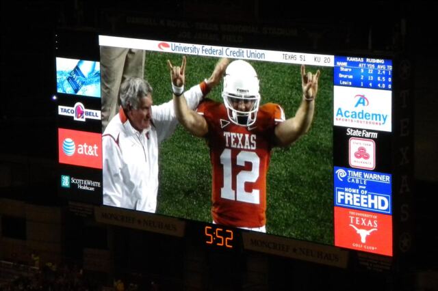 Hook 'em Colt!
