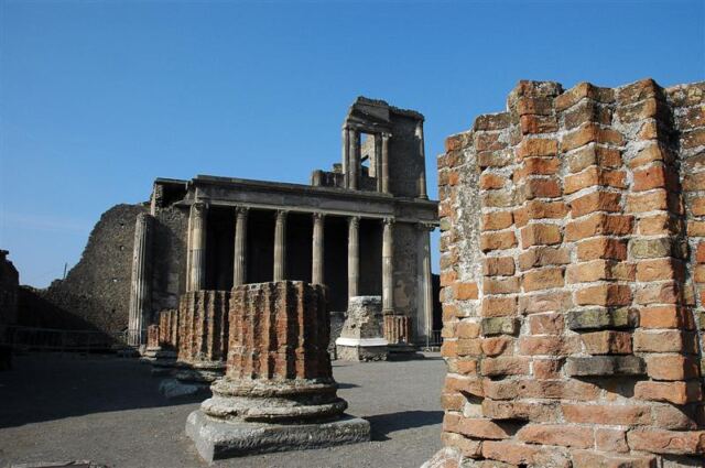 Pompeii Basilica (5)