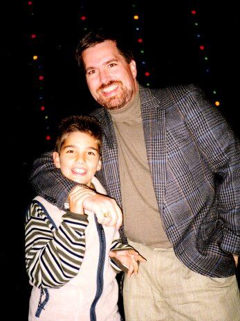 andrew-and-dad-at-zilker-tree-december-1999