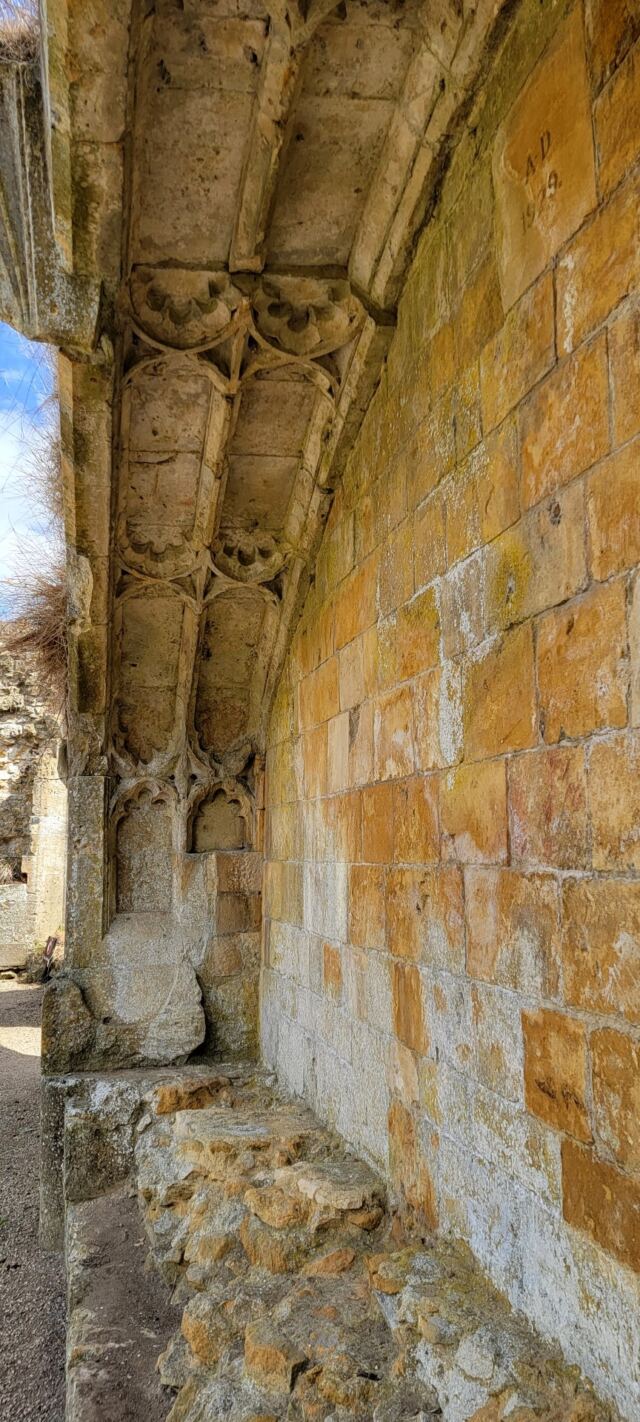 Hailes Abbey ruins (32)