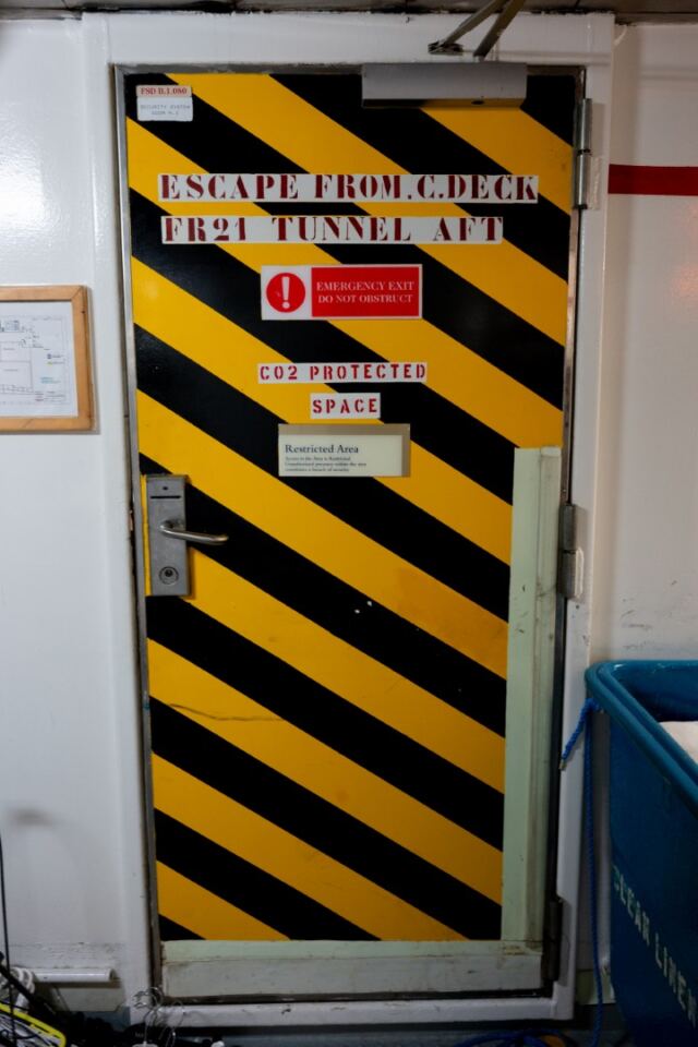 Bolette BTS tour - escape door