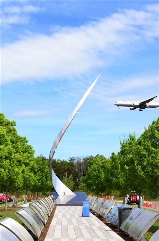 NASM monument and incoming plane!