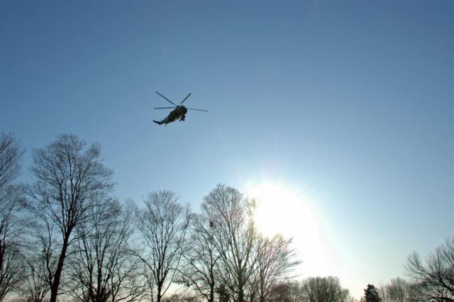 President Bush flies in (1)
